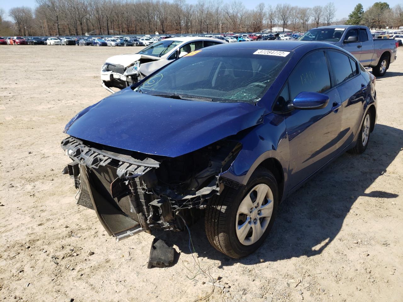 Zdjęcie 2 z aukcji – 2017 KIA FORTE LX z VIN 3KPFK4A74HE138540