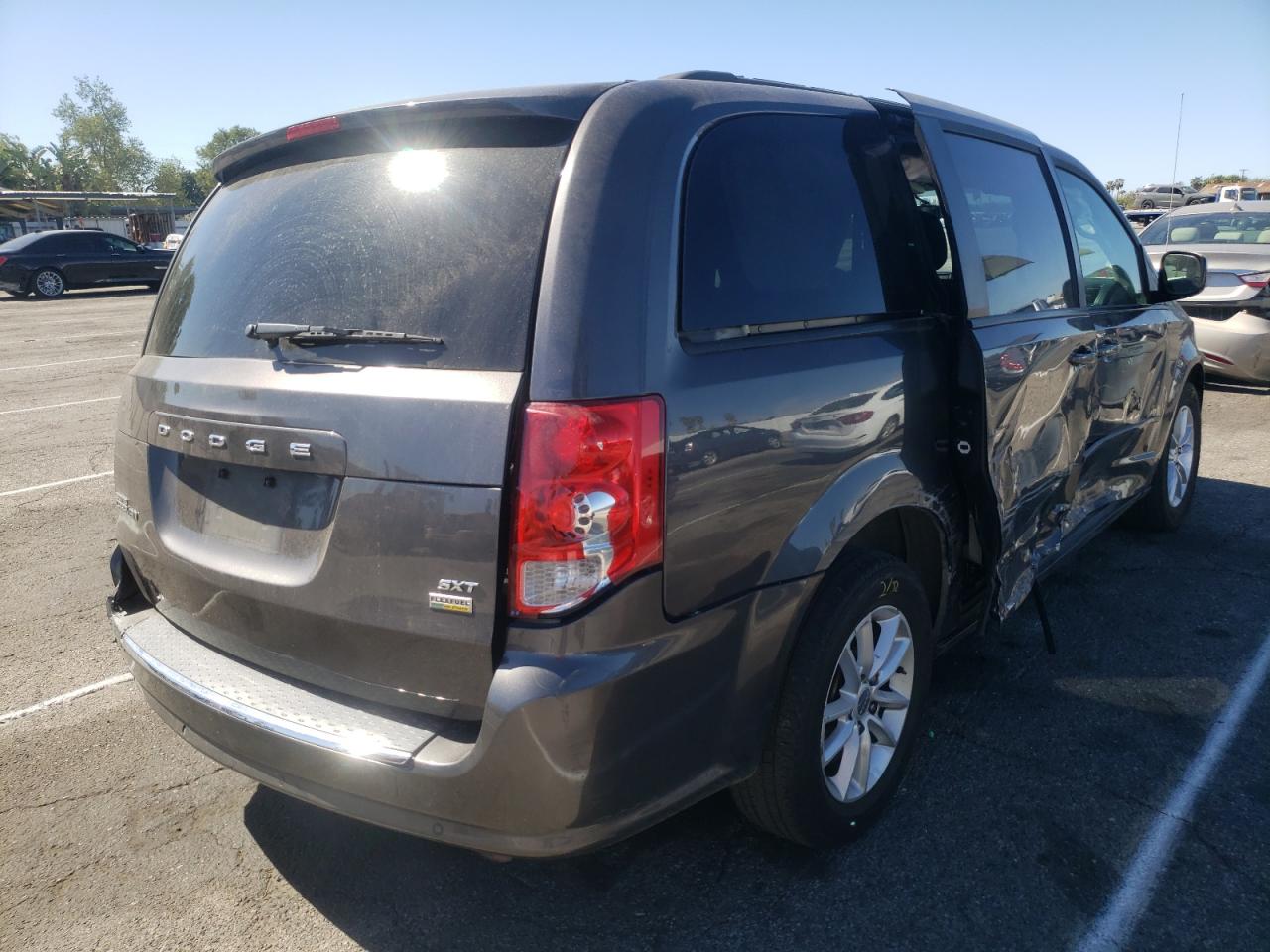 Photo 4 from auction – 2016 DODGE GRAND CARA with VIN 2C4RDGCG3GR395501