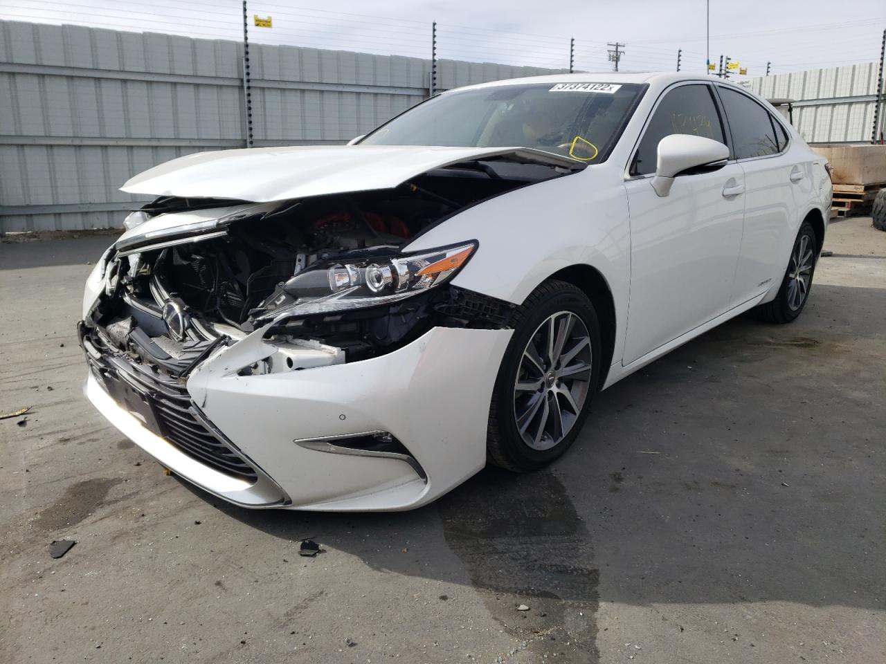 Photo 2 from auction – 2016 LEXUS ES 300H with VIN JTHBW1GG5G2110653