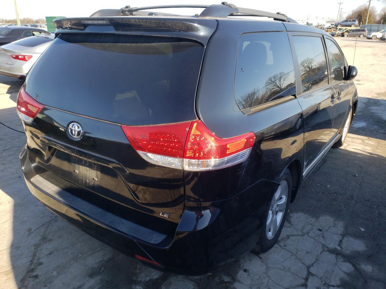 Photo 4 from auction – 2011 TOYOTA SIENNA LE with VIN 5TDKK3DC6BS128977
