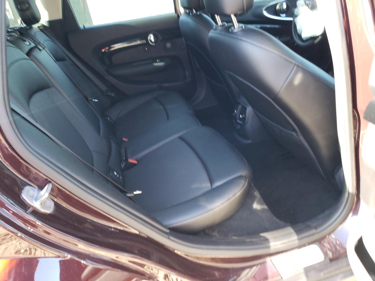 Photo 6 from auction – 2016 MINI COOPER CLU with VIN WMWLN5C52G2E30985