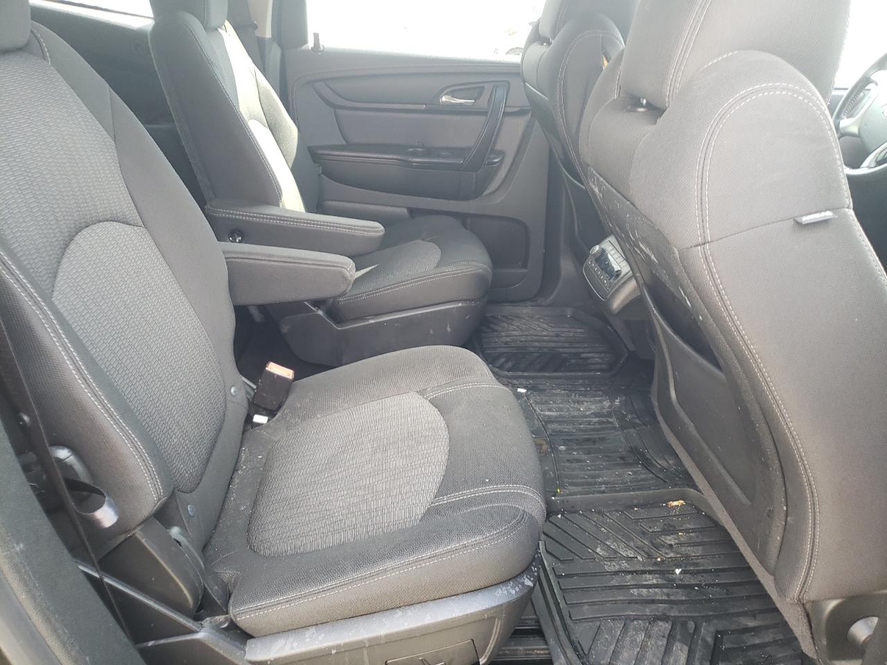Photo 6 from auction – 2017 CHEVROLET TRAVERSE L with VIN 1GNKVHKD4HJ114671