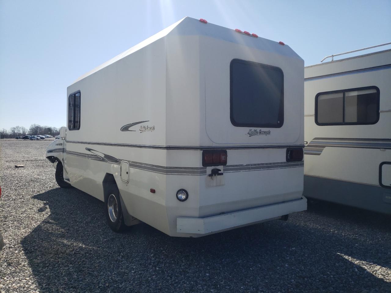 Photo 3 from auction – 2001 FORD E350 COMM with VIN 1FDWE35F51HB61694