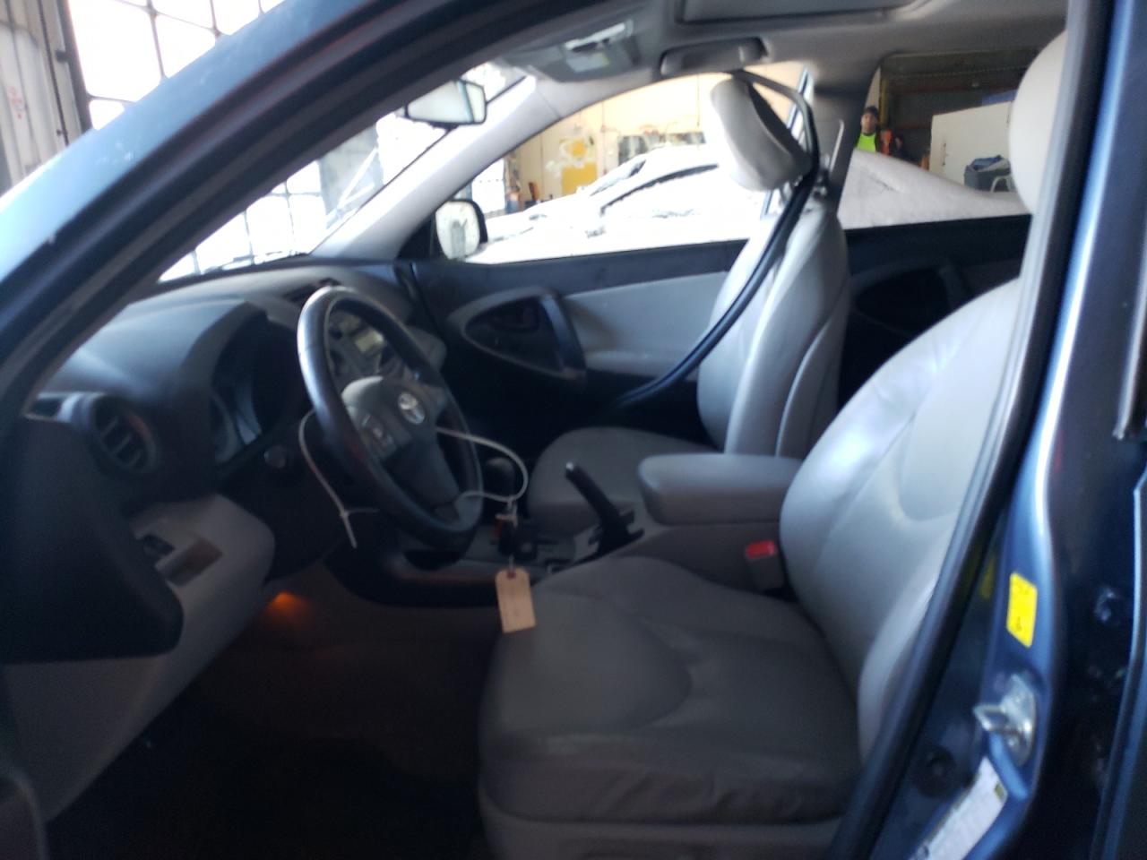 Photo 5 from auction – 2010 TOYOTA RAV4 LIMIT with VIN 2T3DF4DVXAW031072