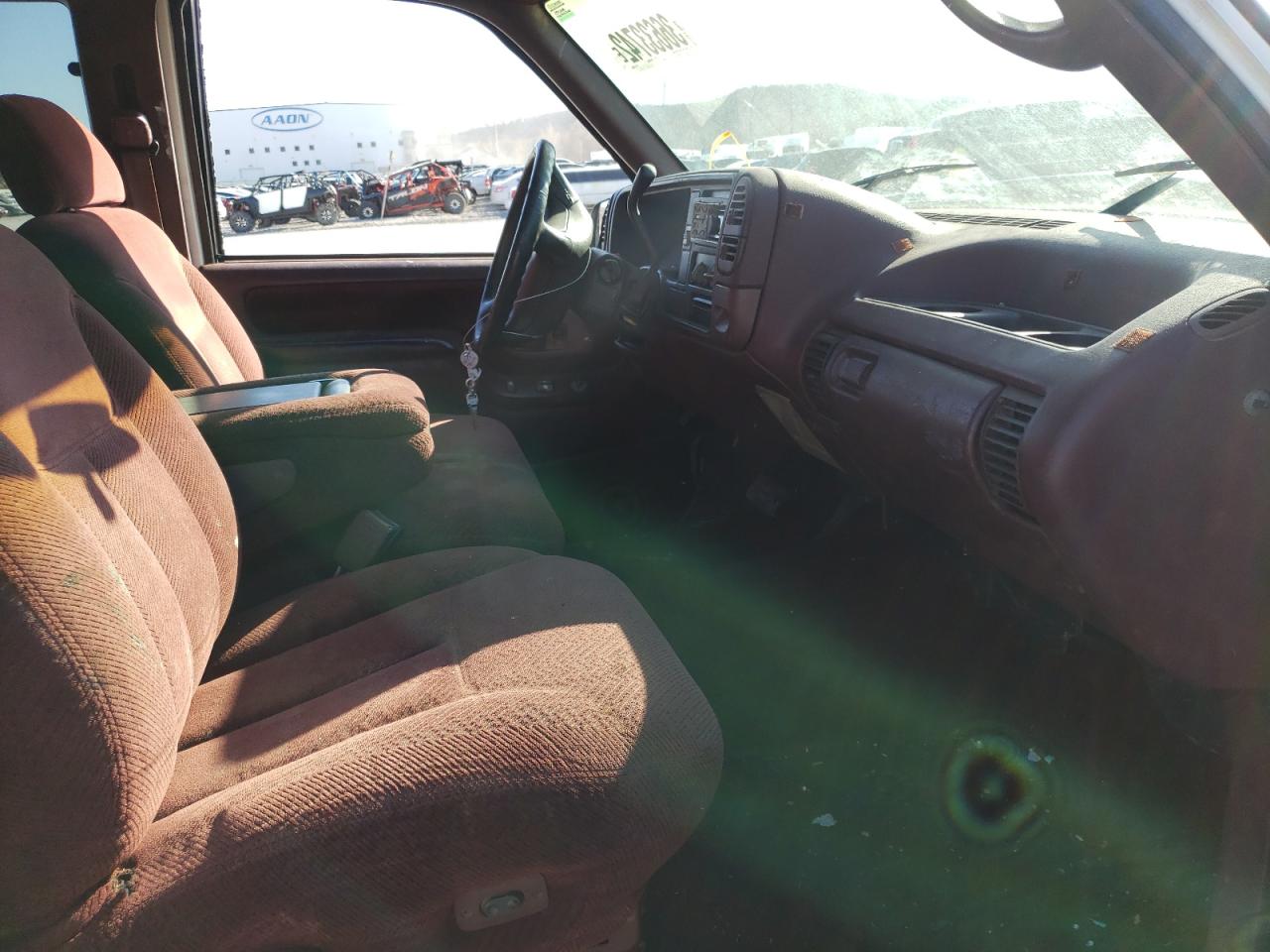 Photo 5 from auction – 1996 GMC SIERRA C15 with VIN 2GTEC19W1T1534000