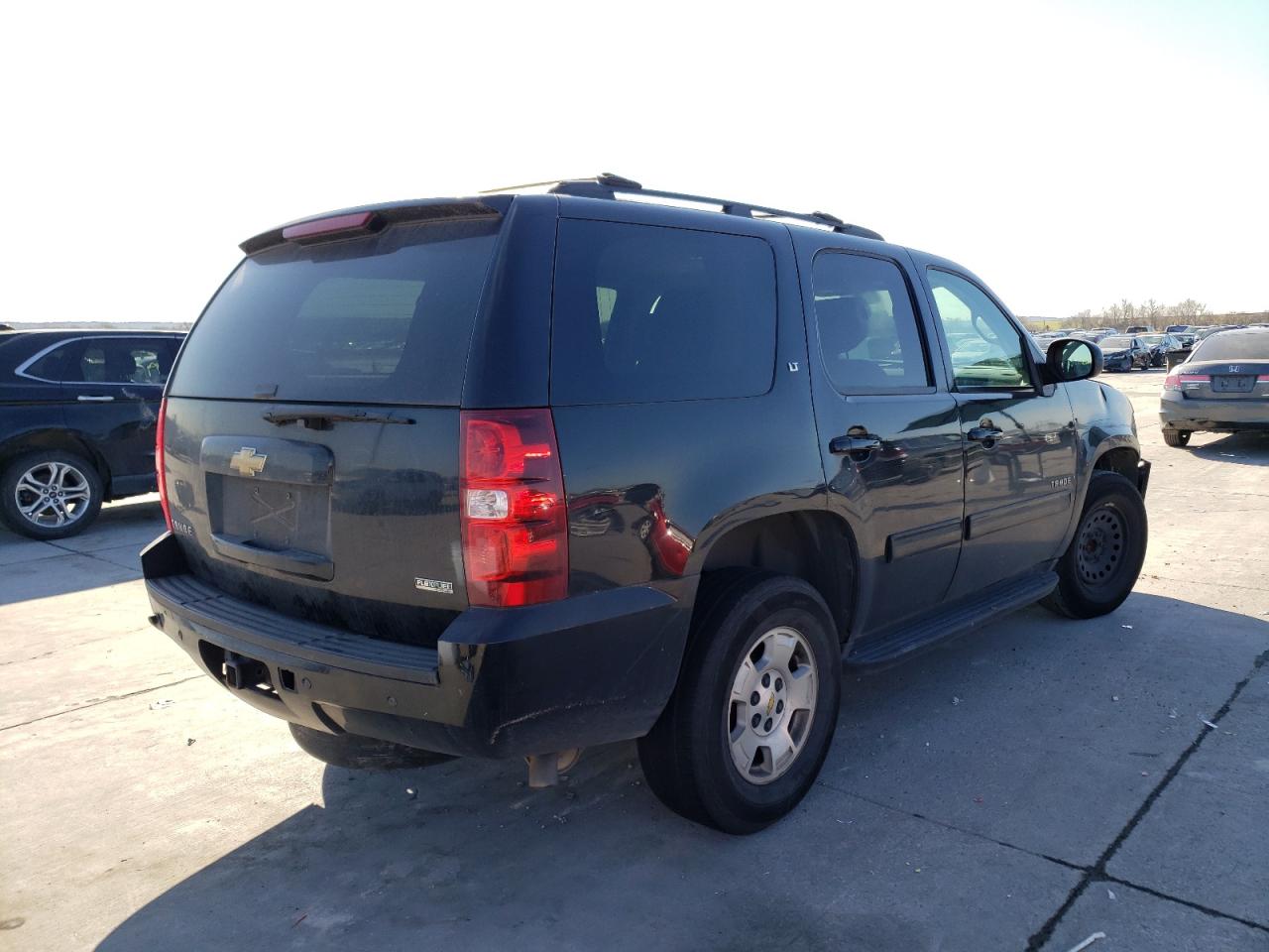 Photo 4 from auction – 2011 CHEVROLET TAHOE C150 with VIN 1GNSCBE01BR161628