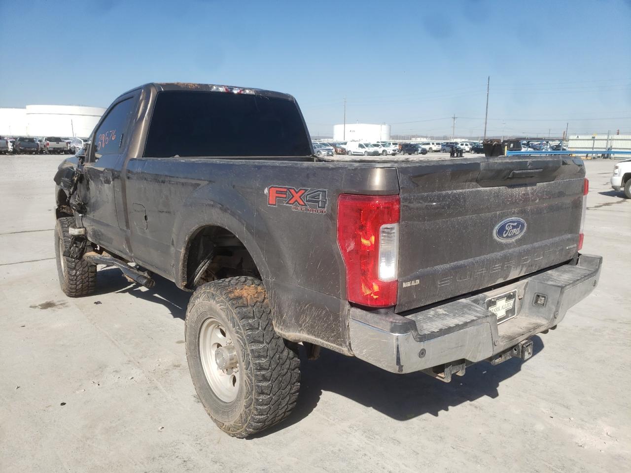 Photo 3 from auction – 2017 FORD F250 SUPER with VIN 1FTBF2B60HEC88735