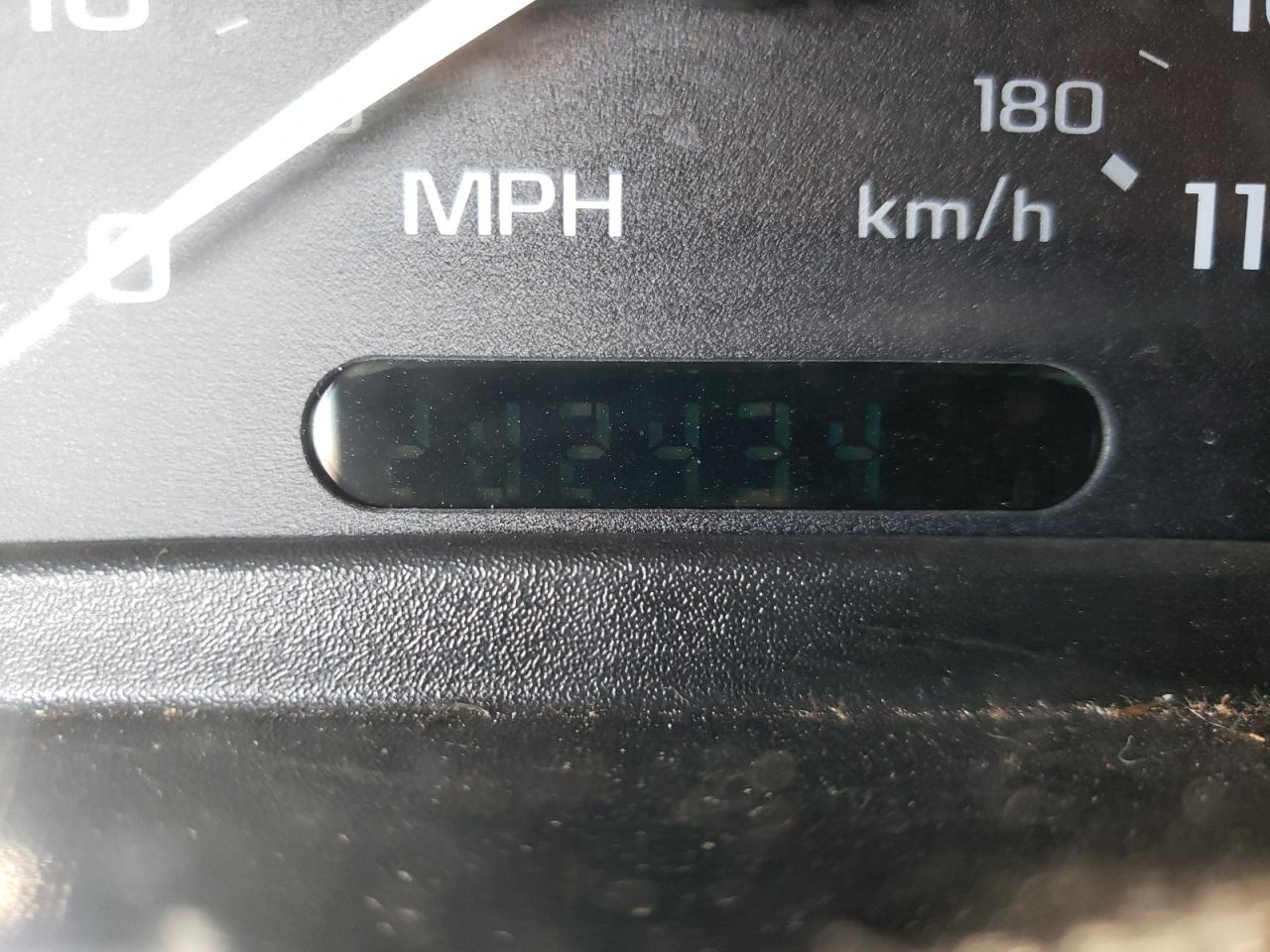 Photo 8 from auction – 2001 CHEVROLET CAVALIER with VIN 1G1JC124417382147