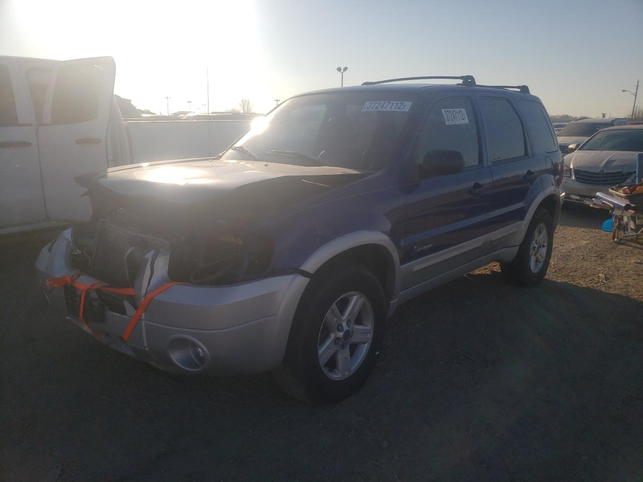 Photo 2 from auction – 2005 FORD ESCAPE HEV with VIN 1FMCU96H15KE01115
