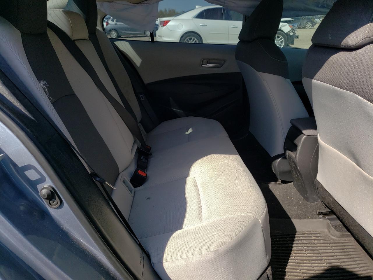 Photo 6 from auction – 2021 TOYOTA COROLLA LE with VIN 5YFEPMAE1MP173539