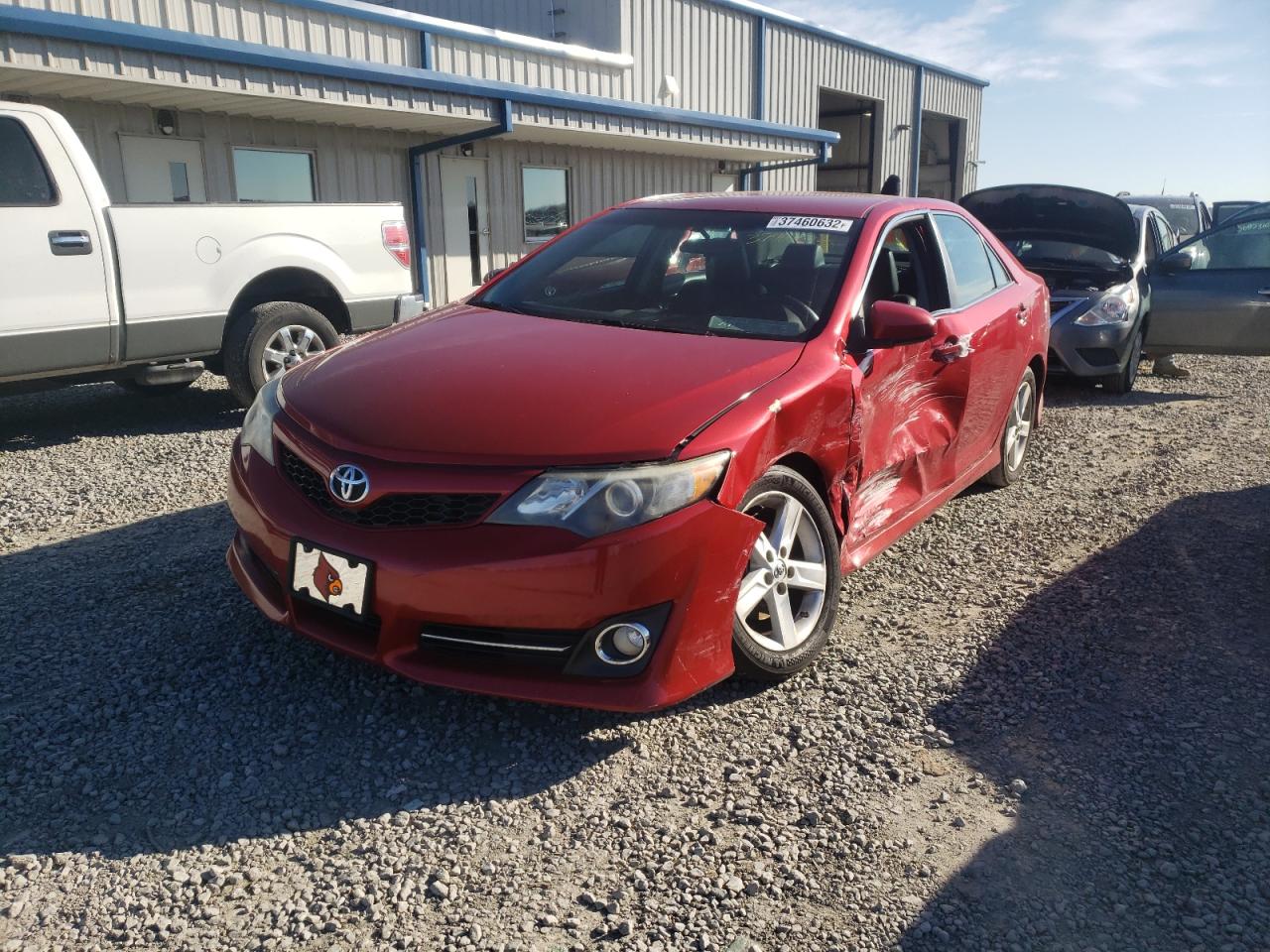 Photo 2 from auction – 2014 TOYOTA CAMRY L with VIN 4T1BF1FK2EU748332