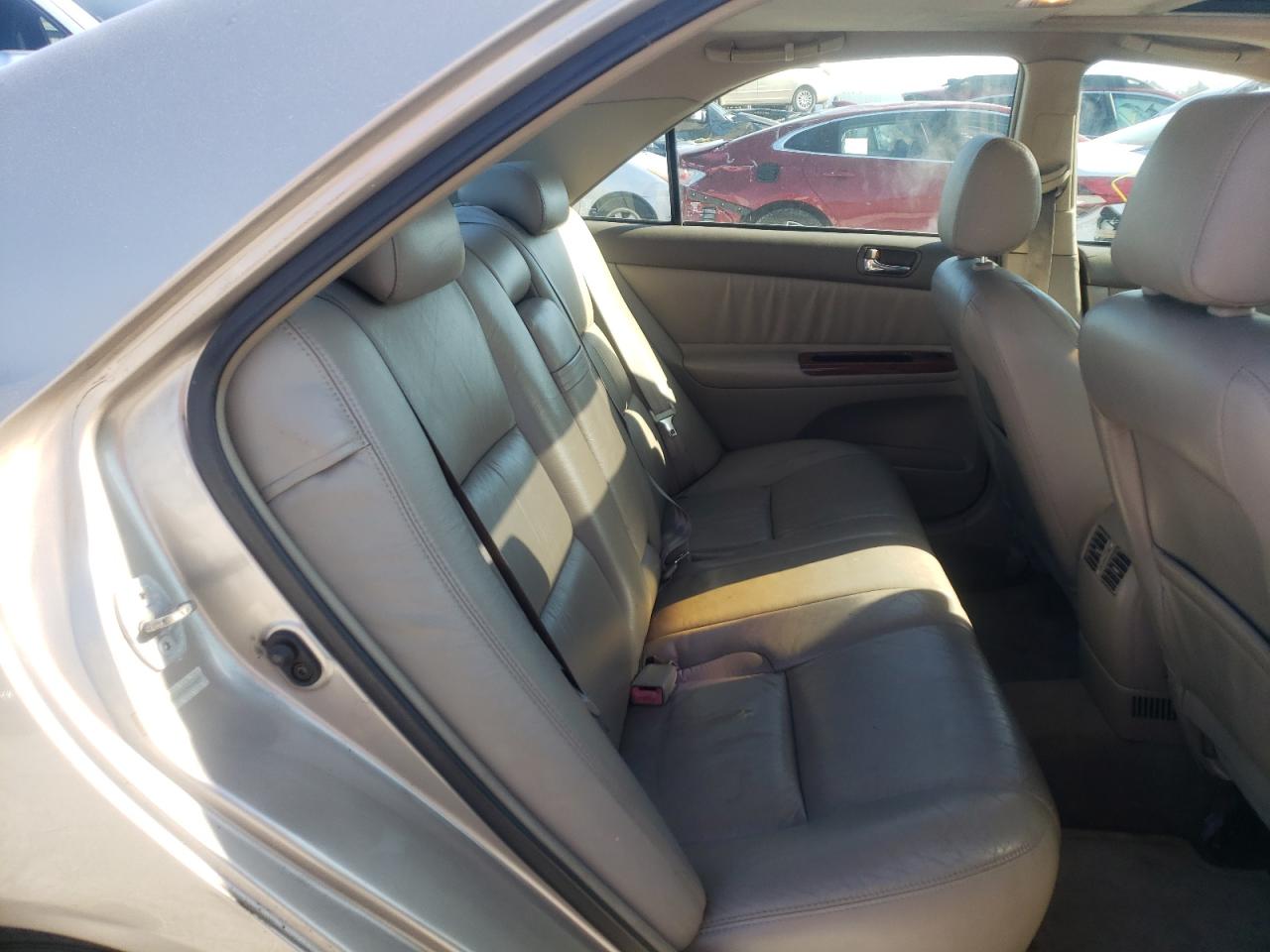 Photo 6 from auction – 2003 TOYOTA CAMRY LE with VIN 4T1BE32K33U664697