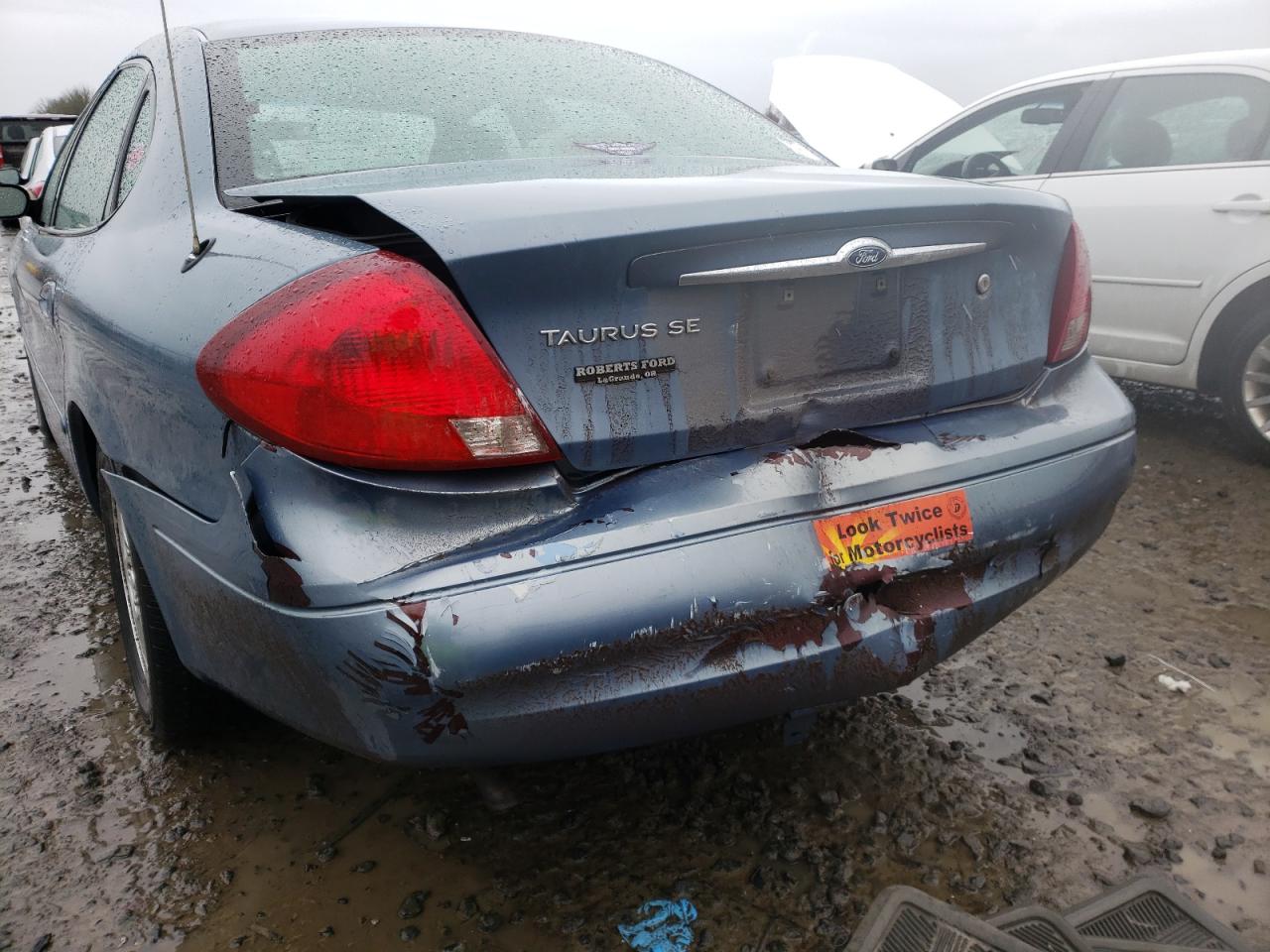 Photo 9 from auction – 2001 FORD TAURUS SE with VIN 1FAFP53U71G151790