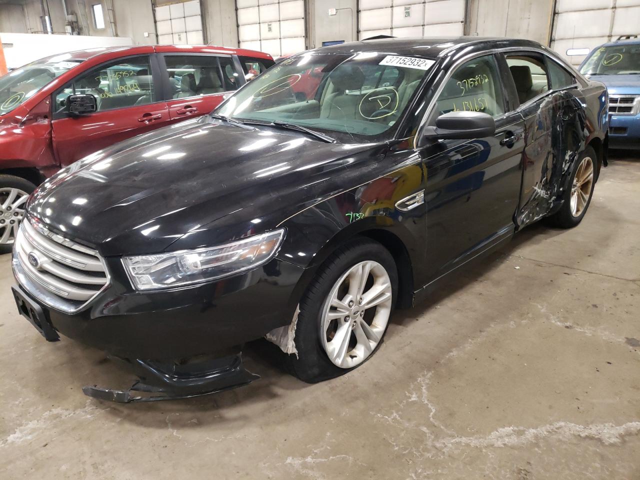 Photo 2 from auction – 2016 FORD TAURUS SE with VIN 1FAHP2D82GG105706
