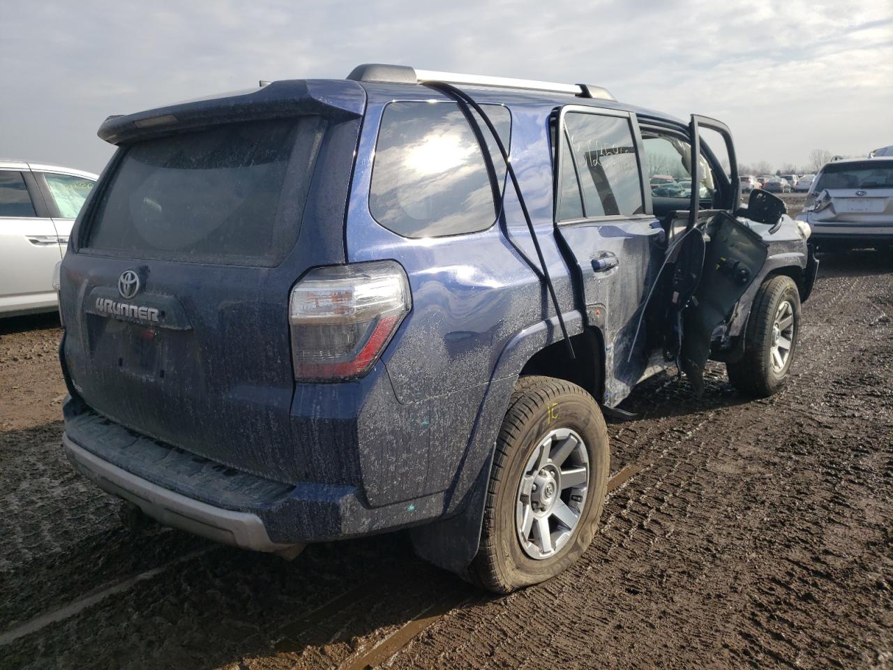 Photo 4 from auction – 2016 TOYOTA 4RUNNER SR with VIN JTEBU5JR8G5380706