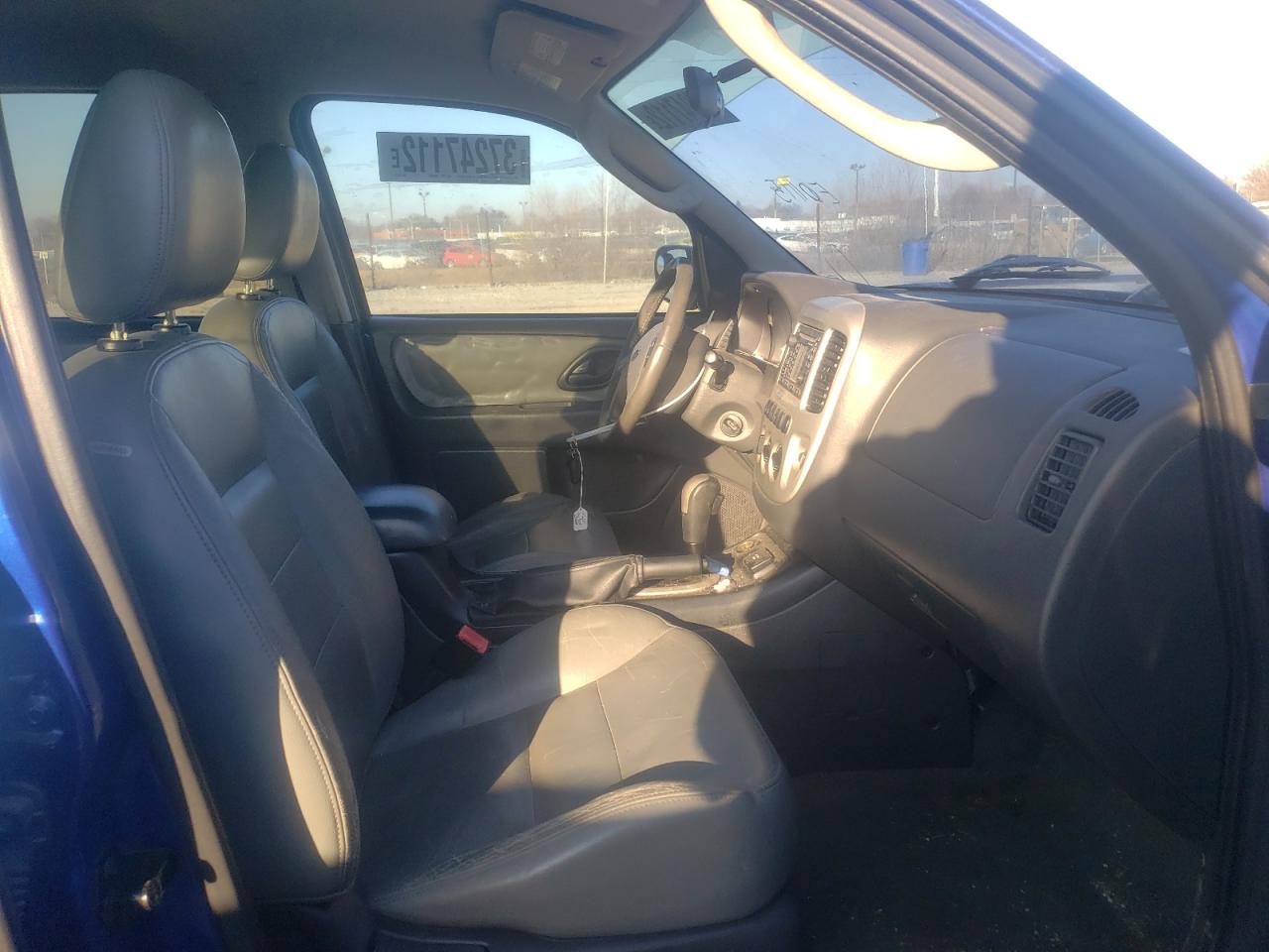 Photo 5 from auction – 2005 FORD ESCAPE HEV with VIN 1FMCU96H15KE01115