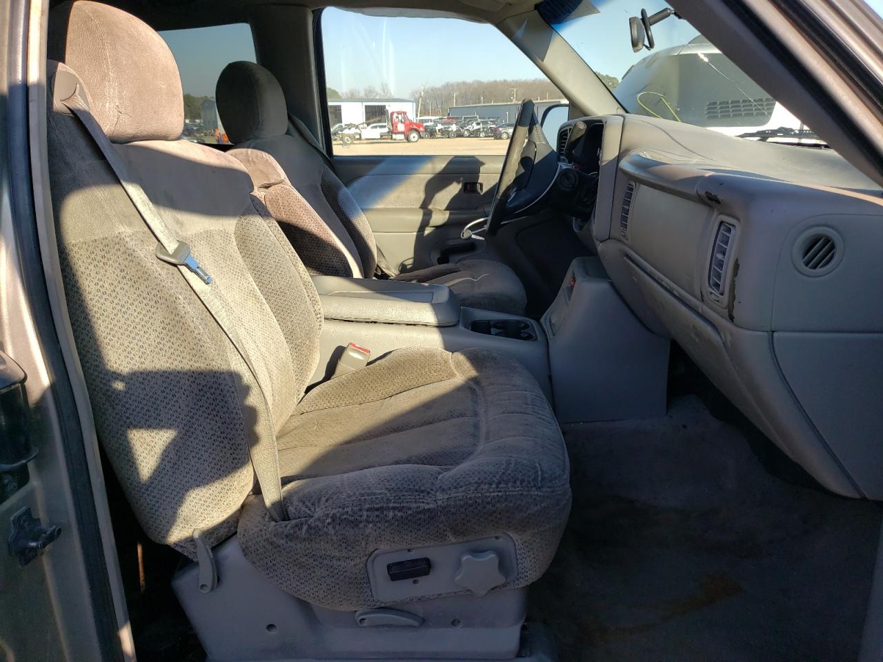 Photo 5 from auction – 1999 CHEVROLET SILVERADO with VIN 2GCEC19T5X1295966
