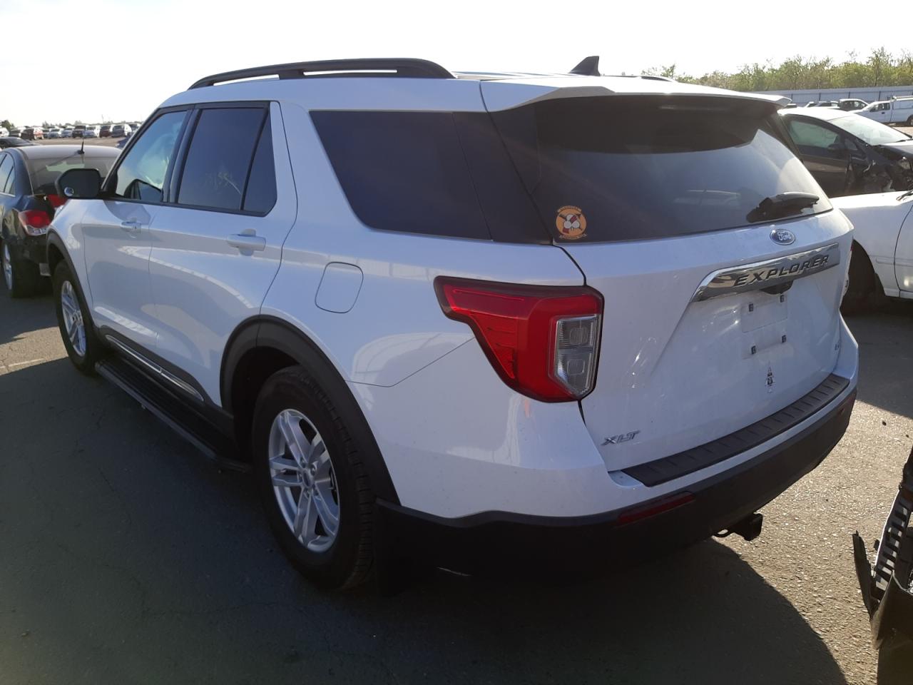 Photo 3 from auction – 2021 FORD EXPLORER X with VIN 1FMSK8DH6MGA52680