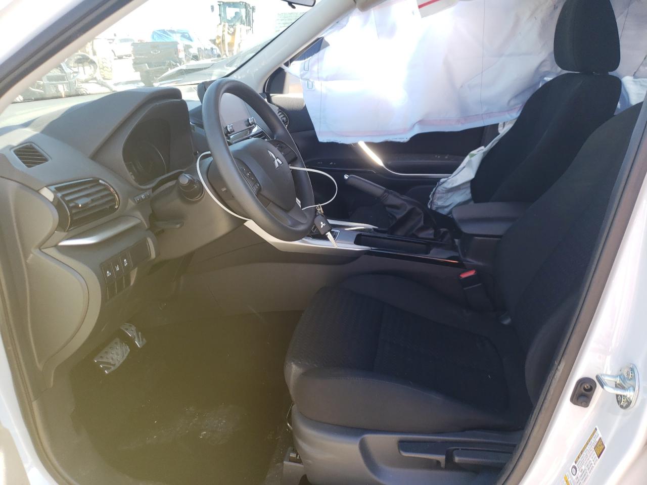 Photo 5 from auction – 2022 MITSUBISHI ECLIPSE CR with VIN JA4ASVAA6NZ014758