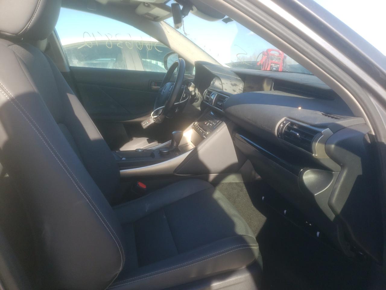 Photo 5 from auction – 2020 LEXUS IS 300 with VIN JTHA81F2XL5041317