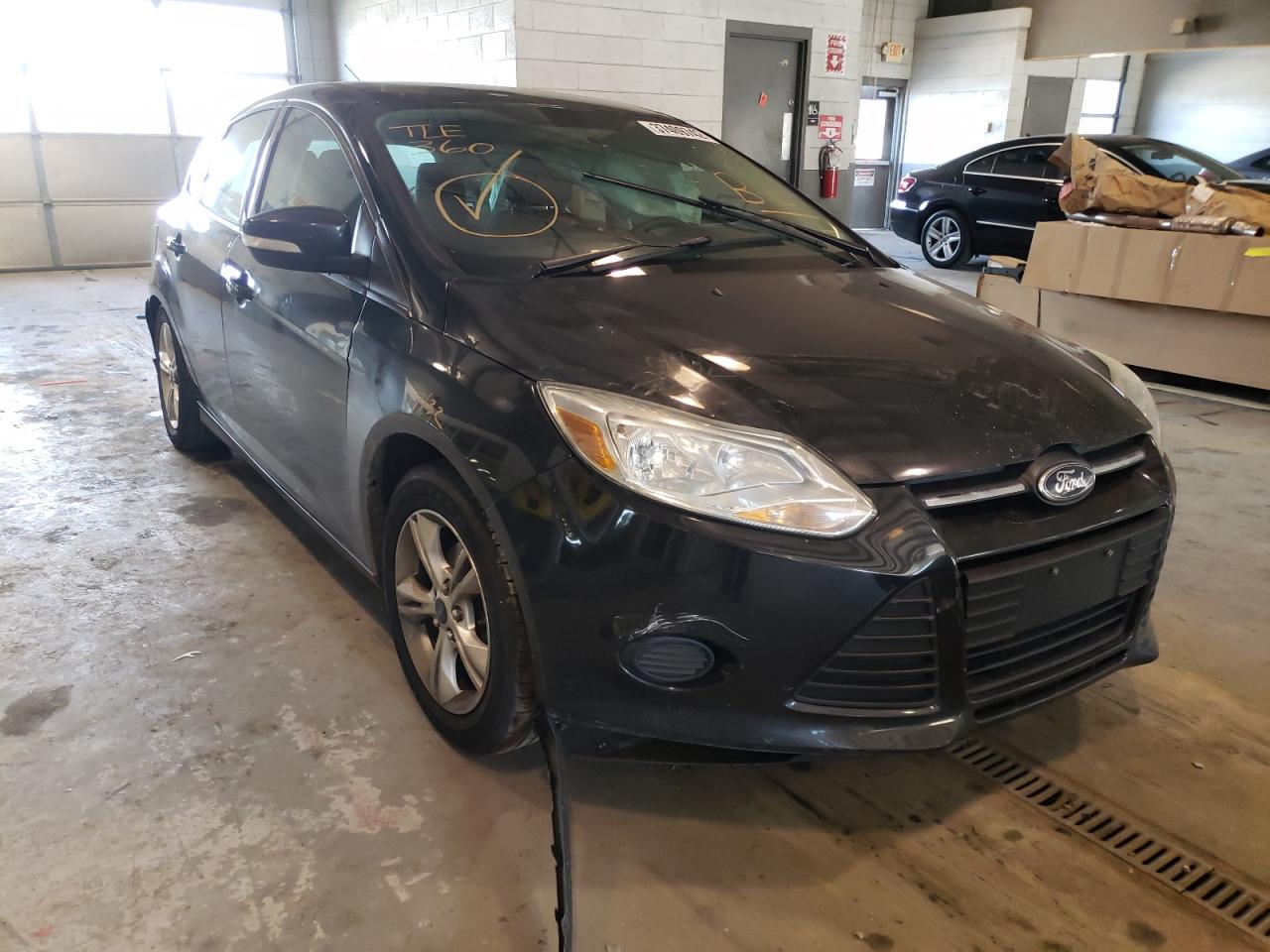 FORD FOCUS SE 2014 with VIN 1FADP3K27EL266320 - Photo from auction