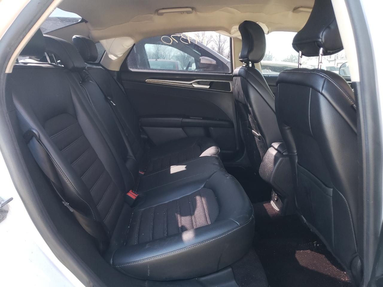 Photo 6 from auction – 2017 FORD FUSION SE with VIN 3FA6P0HD4HR301420