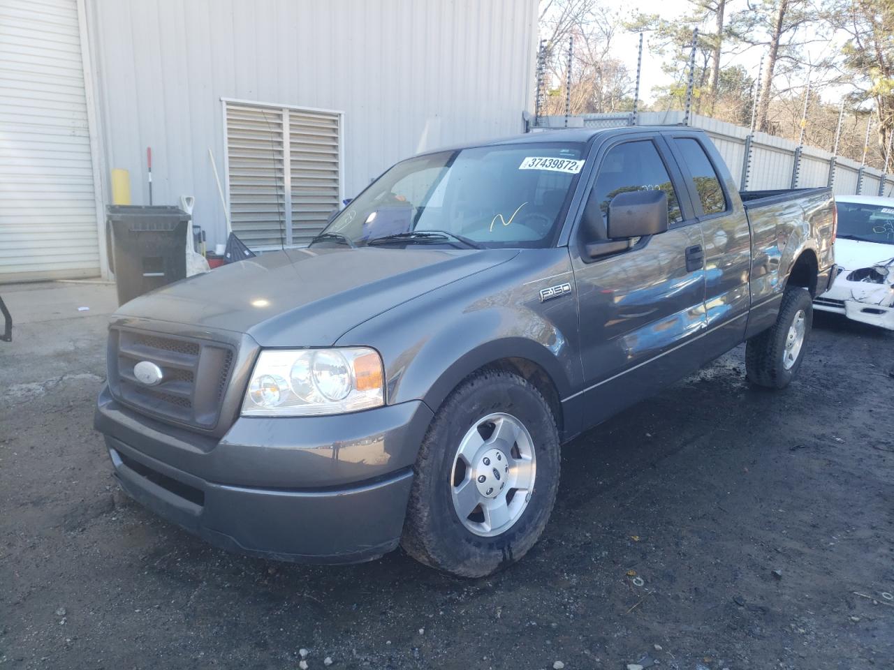 Photo 2 from auction – 2006 FORD F150 with VIN 1FTRX12W16NA29657