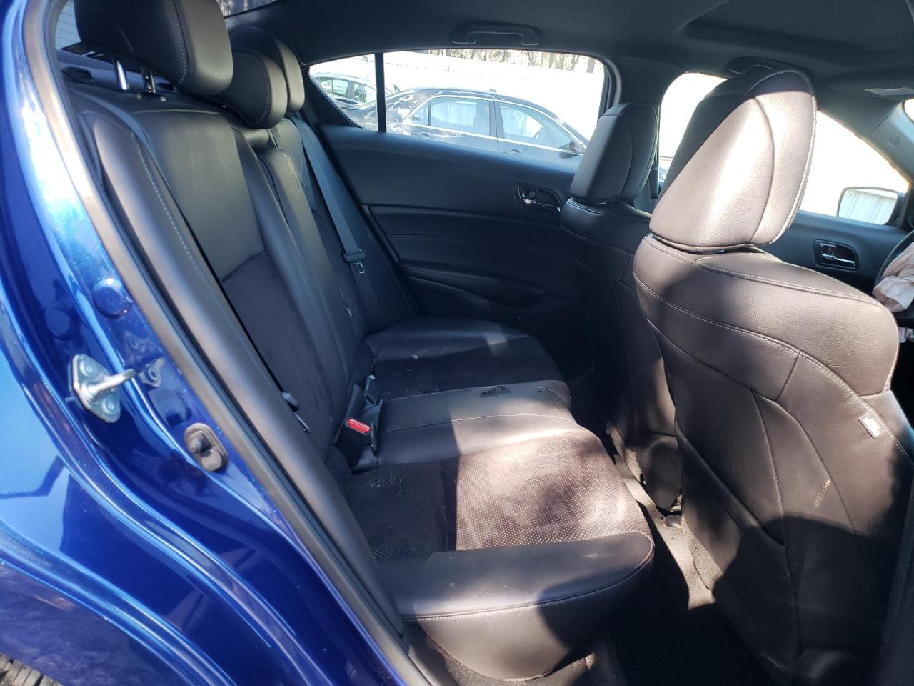 Photo 6 from auction – 2016 ACURA ILX PREMIU with VIN 19UDE2F85GA005745