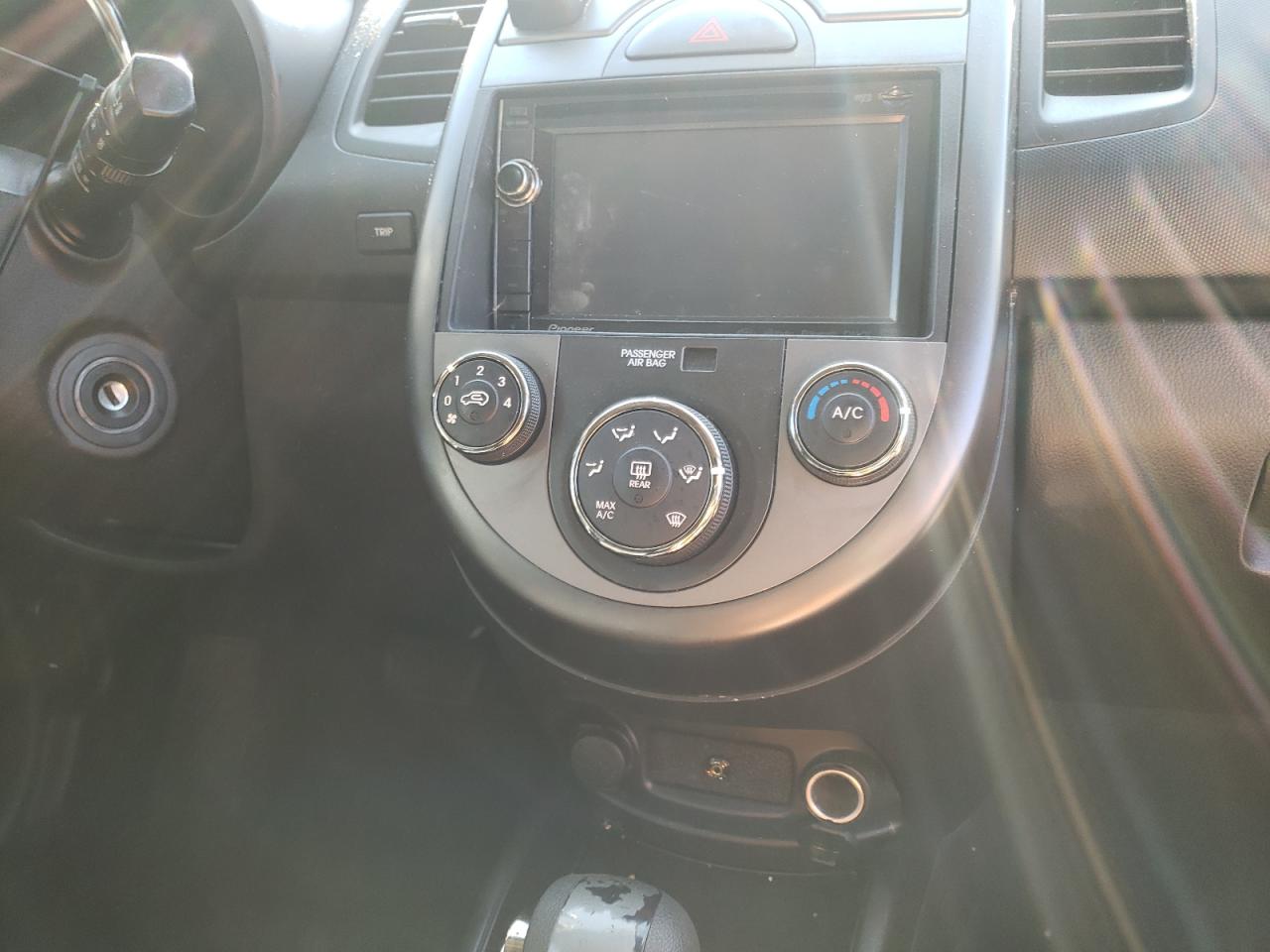 Photo 9 from auction – 2011 KIA SOUL + with VIN KNDJT2A27B7331076