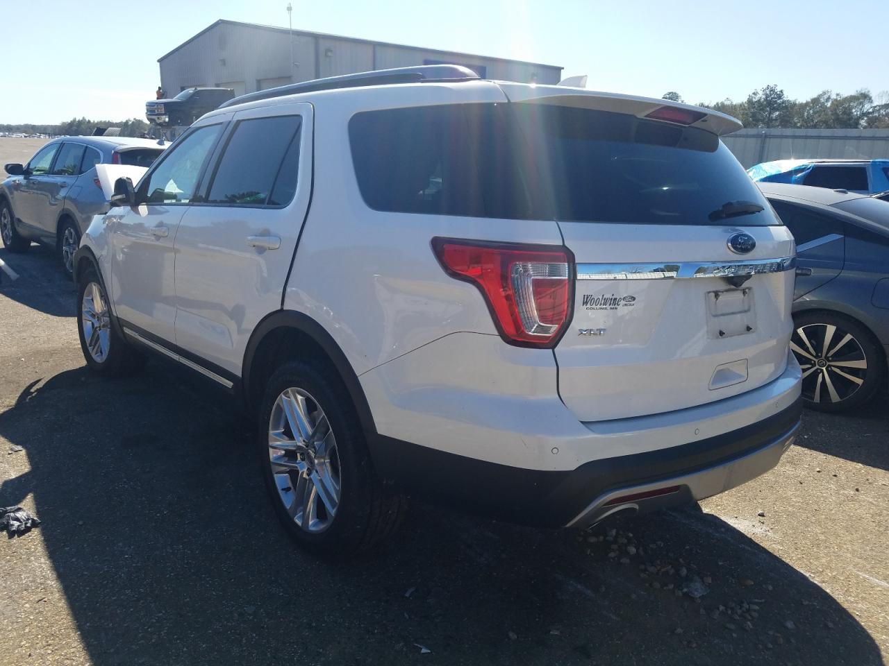 Photo 3 from auction – 2017 FORD EXPLORER X with VIN 1FM5K7D82HGA40961