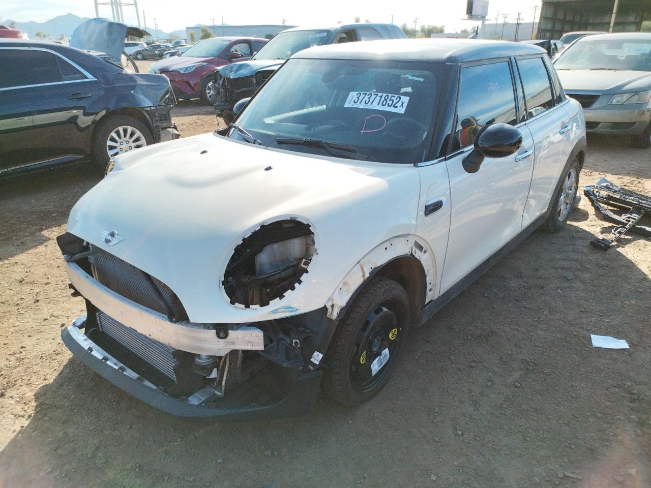 Photo 2 from auction – 2016 MINI COOPER with VIN WMWXU1C55G2D11289
