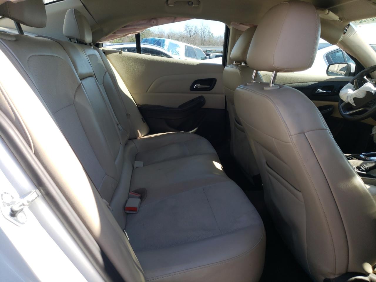 Photo 6 from auction – 2015 CHEVROLET MALIBU 1LT with VIN 1G11C5SL6FF315934