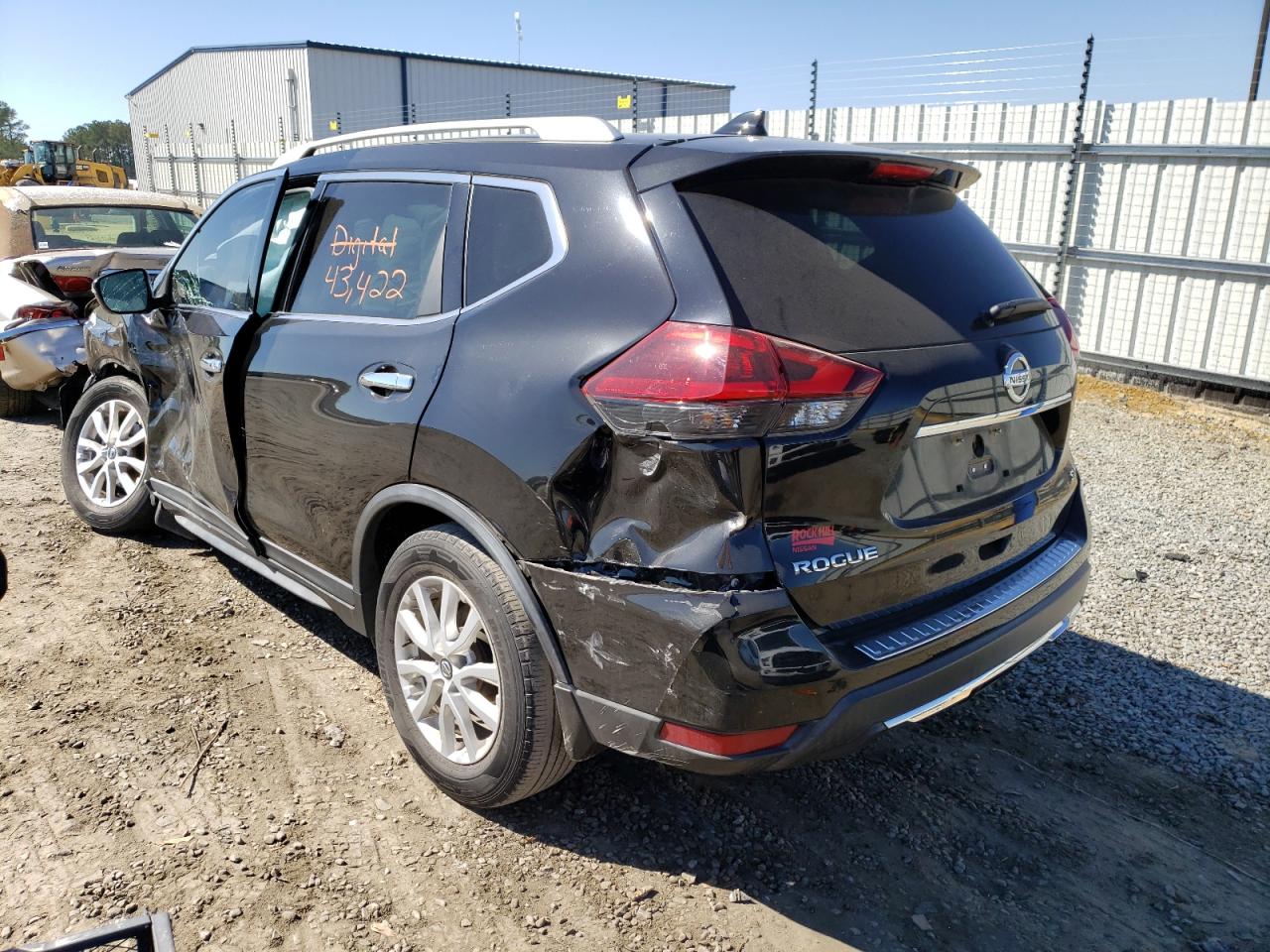 Photo 3 from auction – 2018 NISSAN ROGUE S with VIN KNMAT2MT1JP620649