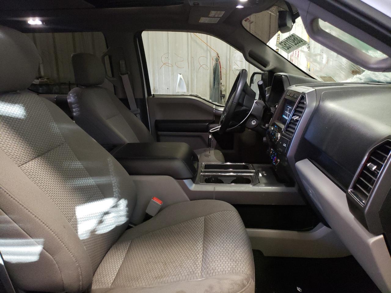 Photo 5 from auction – 2018 FORD F150 SUPER with VIN 1FTEW1E5XJFE72025