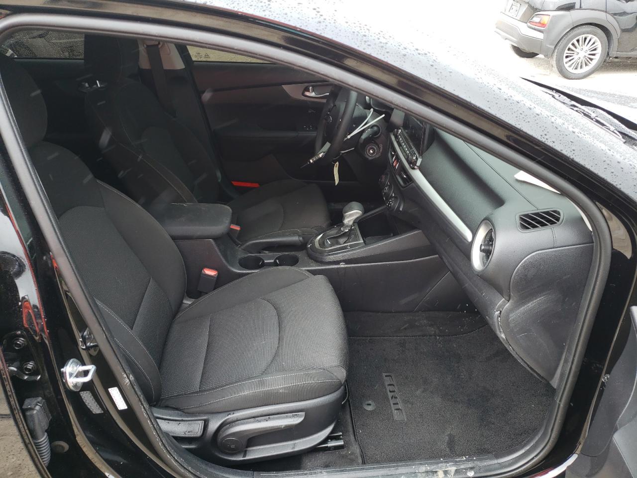Photo 5 from auction – 2021 KIA FORTE FE with VIN 3KPF24AD0ME408251