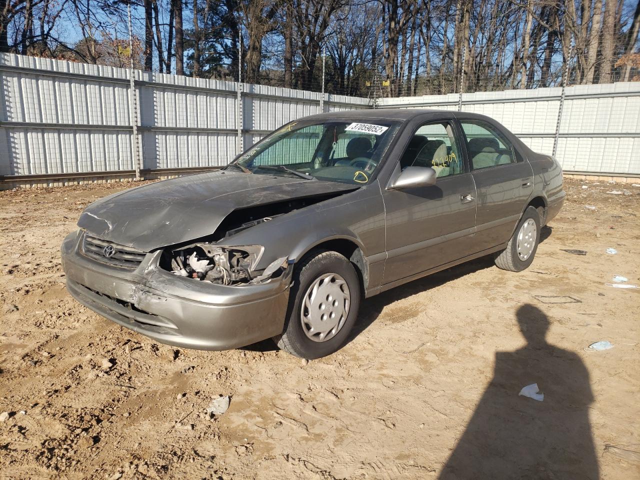 Photo 2 from auction – 2000 TOYOTA CAMRY CE with VIN 4T1BG22K0YU634438