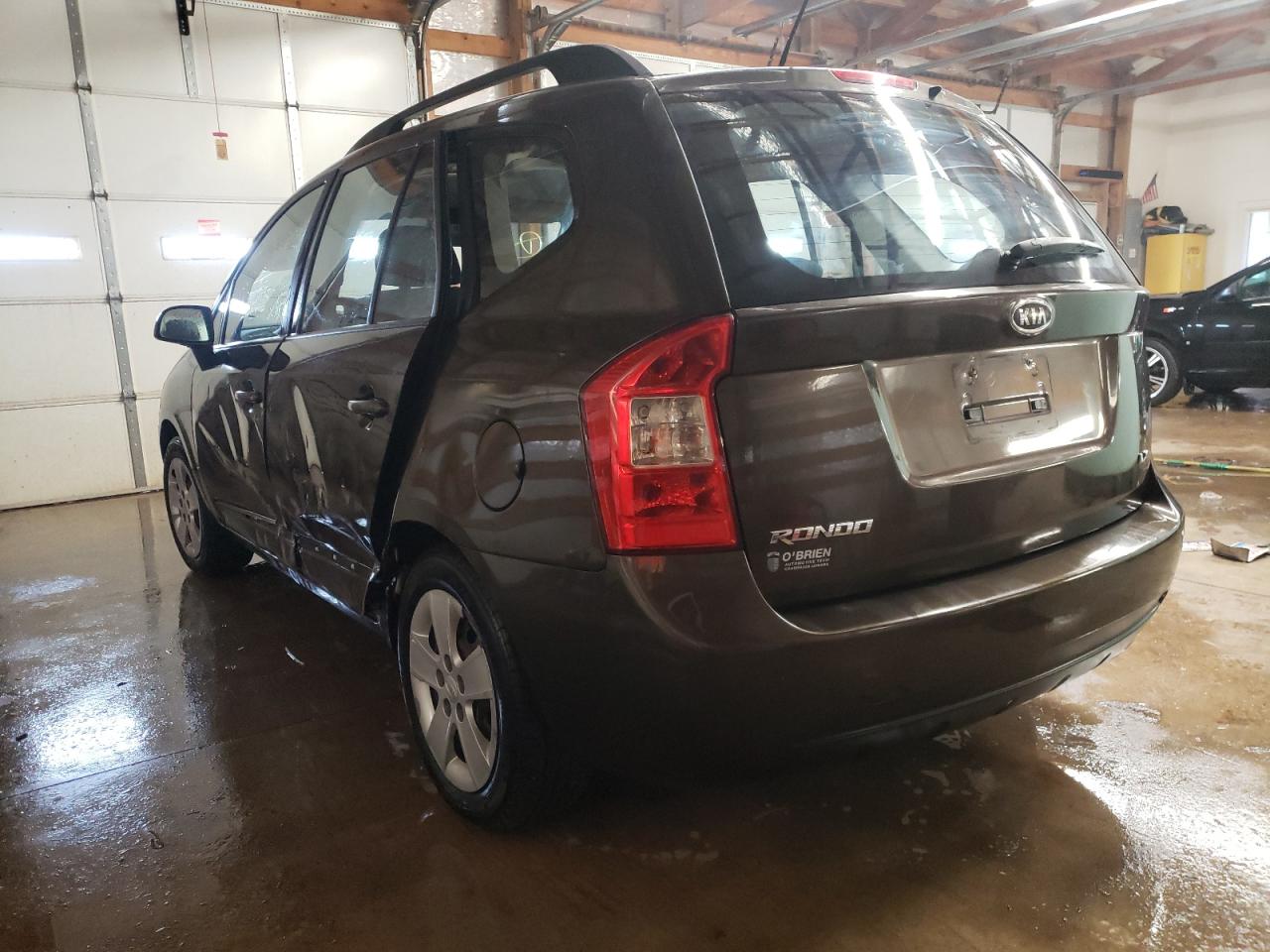 Photo 3 from auction – 2009 KIA RONDO BASE with VIN KNAFG528197259457