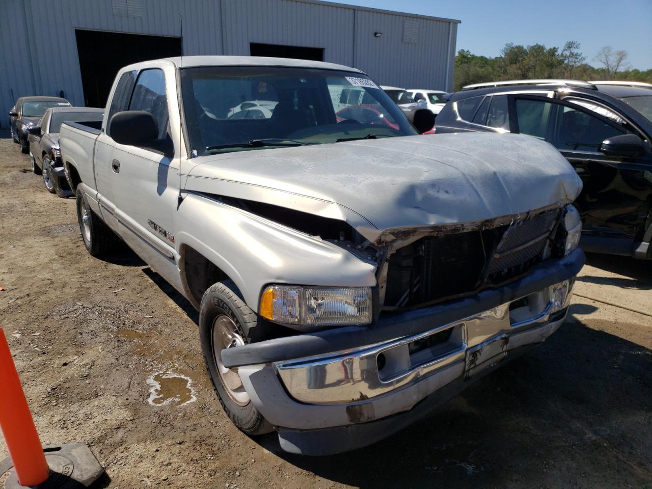 DODGE RAM 1500 2001 z numerem VIN 3B7HC13Y91G196387 - Zdjęcie z aukcji