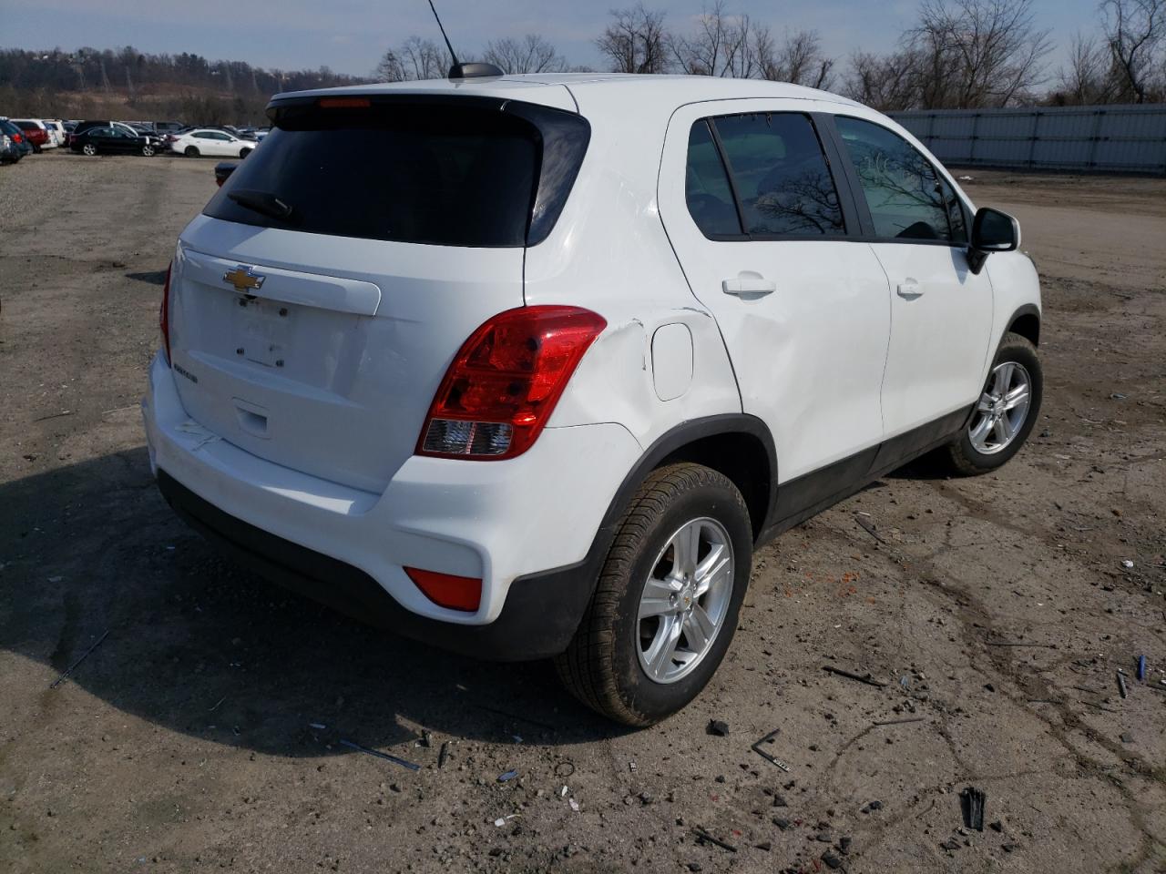 Photo 4 from auction – 2018 CHEVROLET TRAX LS with VIN KL7CJNSB9JB721135