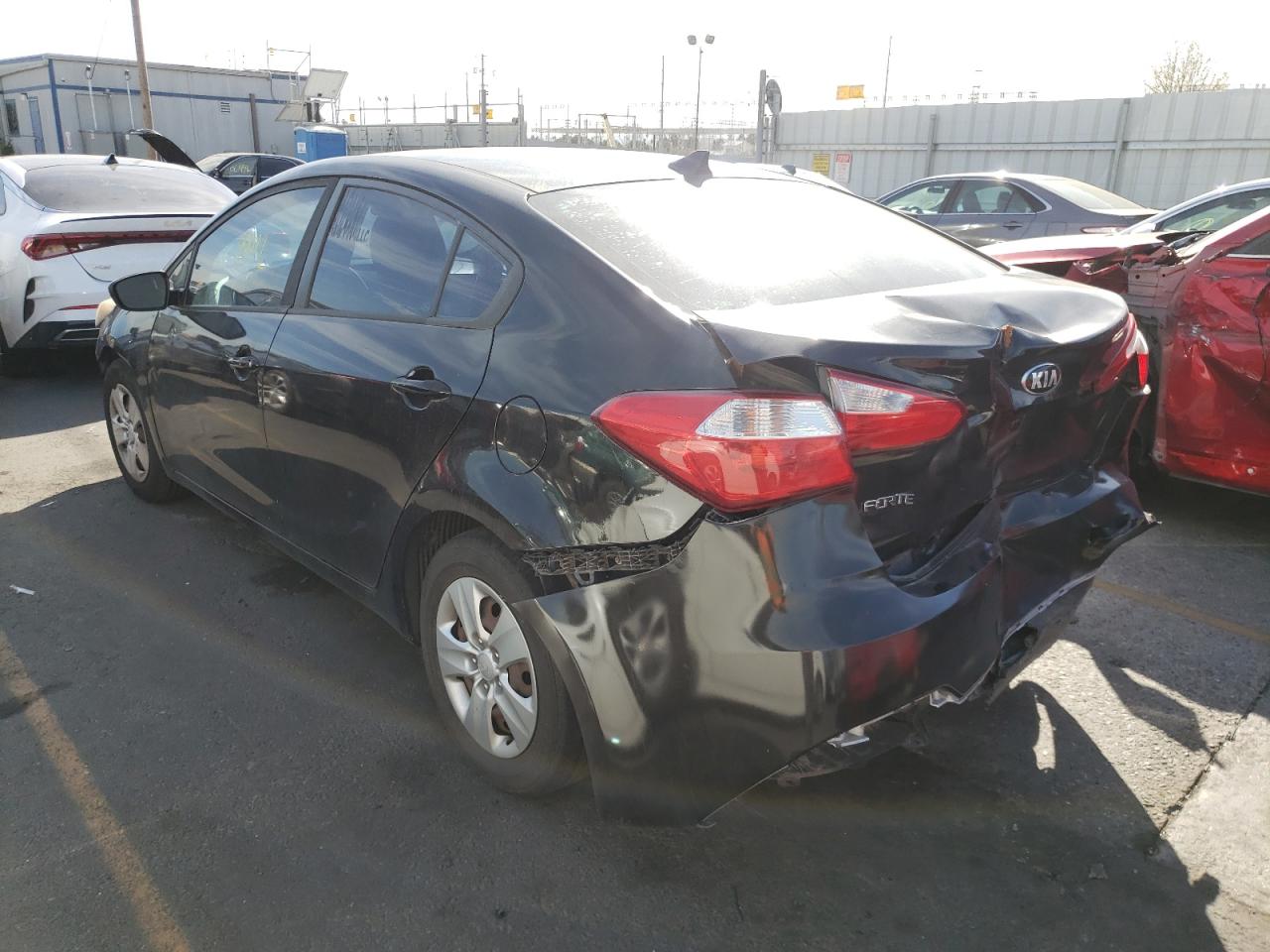 Photo 3 from auction – 2016 KIA FORTE LX with VIN KNAFK4A67G5463889