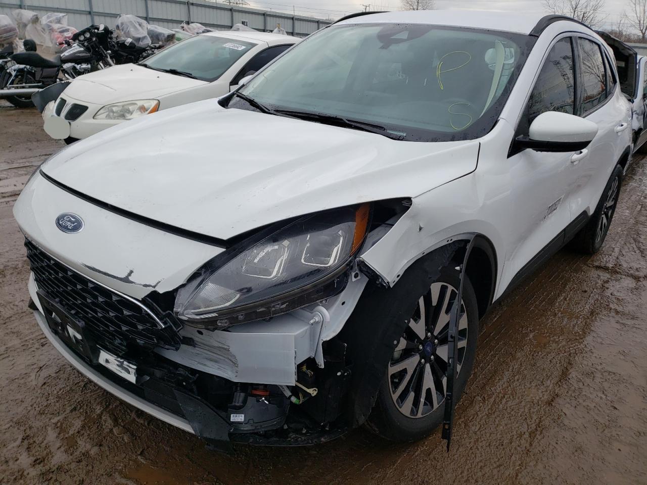Photo 2 from auction – 2020 FORD ESCAPE SEL with VIN 1FMCU9H91LUA25782