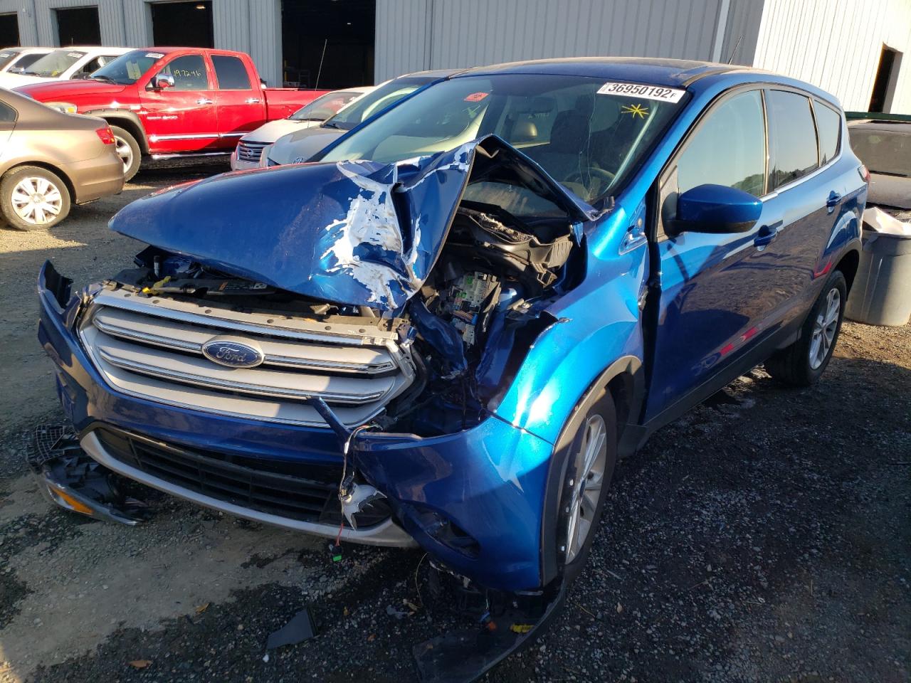 Photo 2 from auction – 2019 FORD ESCAPE SE with VIN 1FMCU0GD8KUA72467