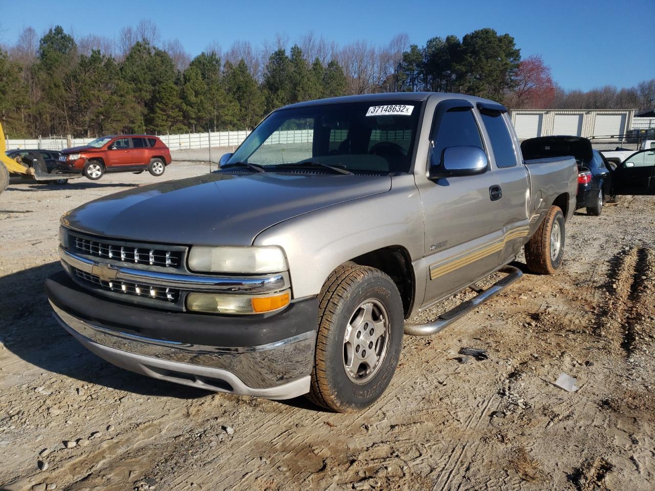 Photo 2 from auction – 2002 CHEVROLET SILVERADO with VIN 2GCEC19T021253682