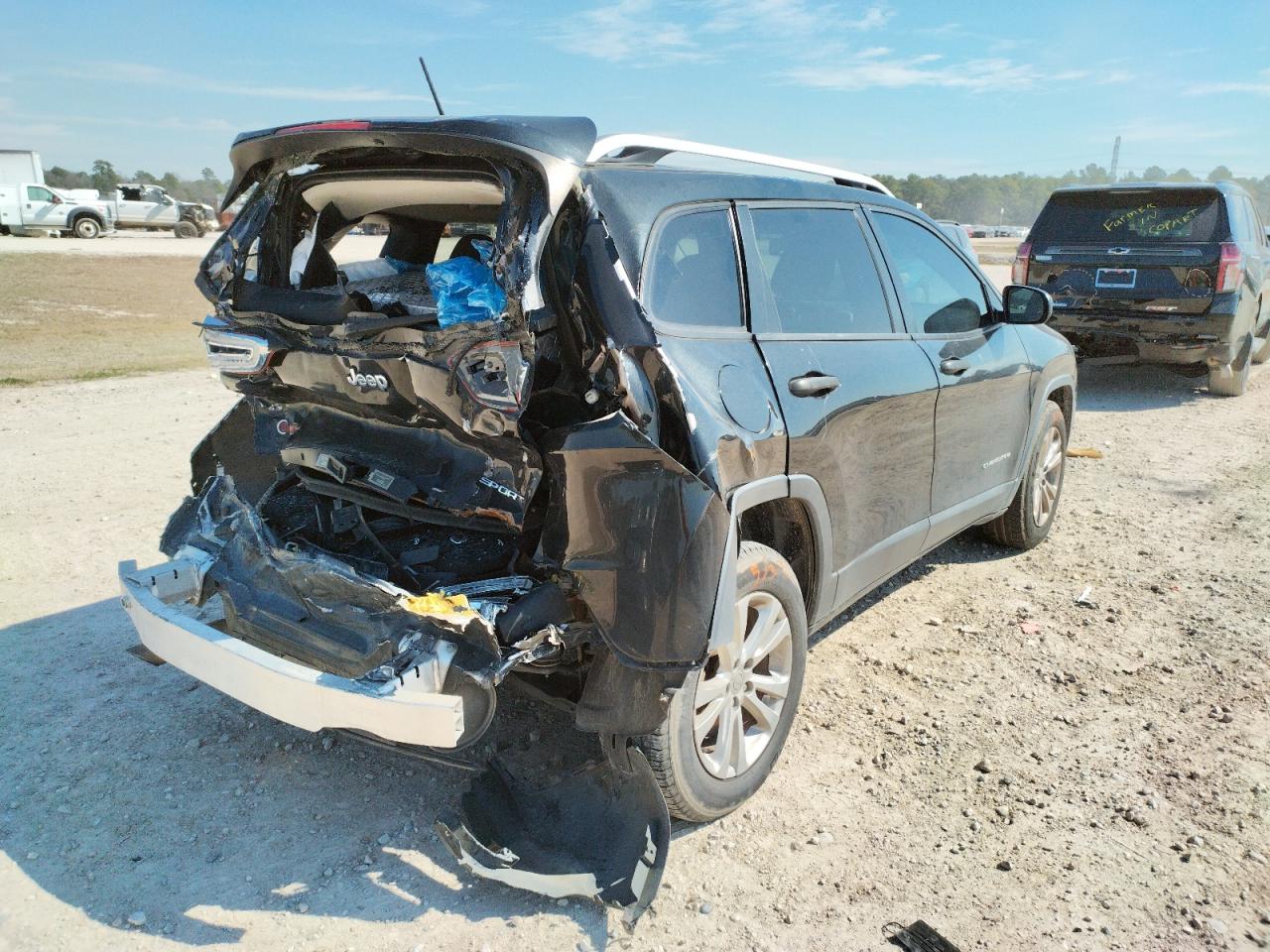 Photo 4 from auction – 2015 JEEP CHEROKEE S with VIN 1C4PJLAB8FW608061