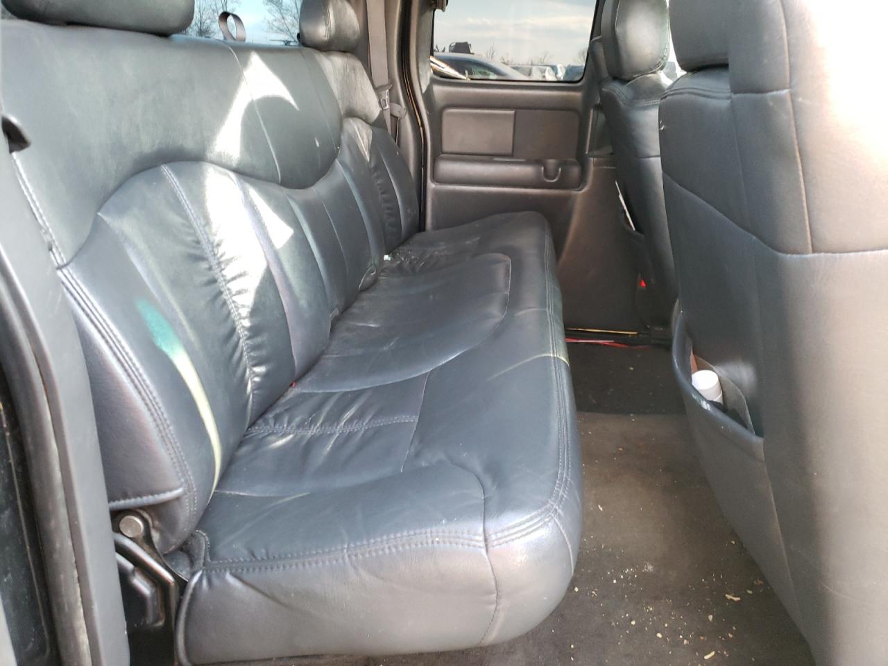 Photo 6 from auction – 2005 CHEVROLET SILVERADO with VIN 1GCEC19Z65Z154316
