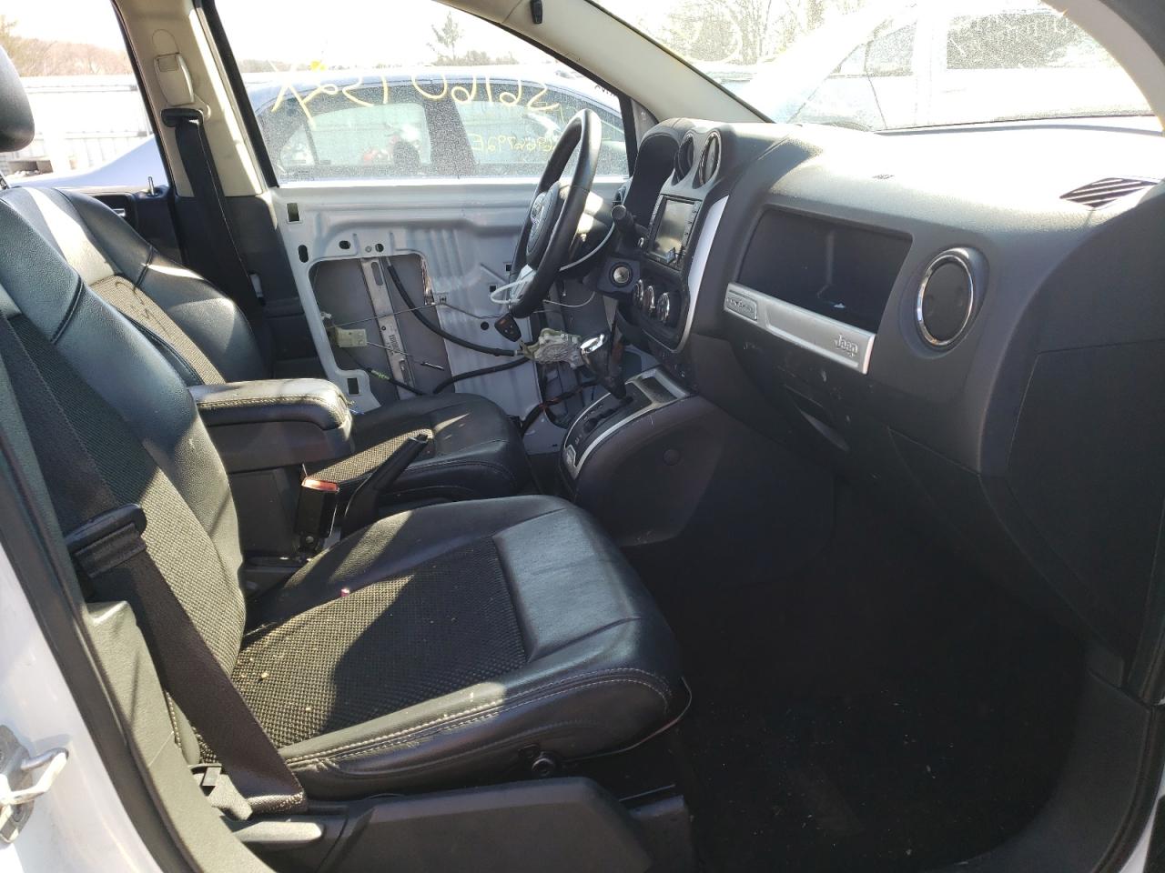 Photo 5 from auction – 2014 JEEP COMPASS LA with VIN 1C4NJDEB1ED500446