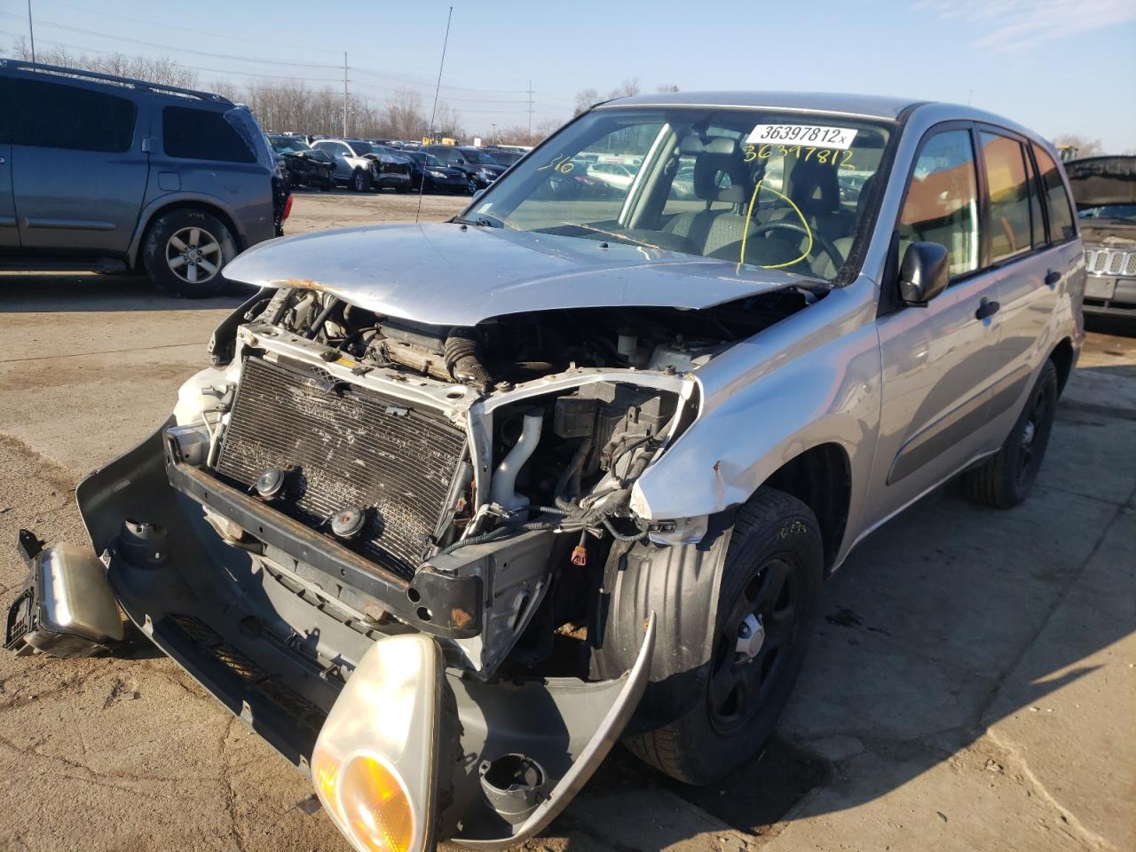 Photo 2 from auction – 2005 TOYOTA RAV4 with VIN JTEHD20V556039102