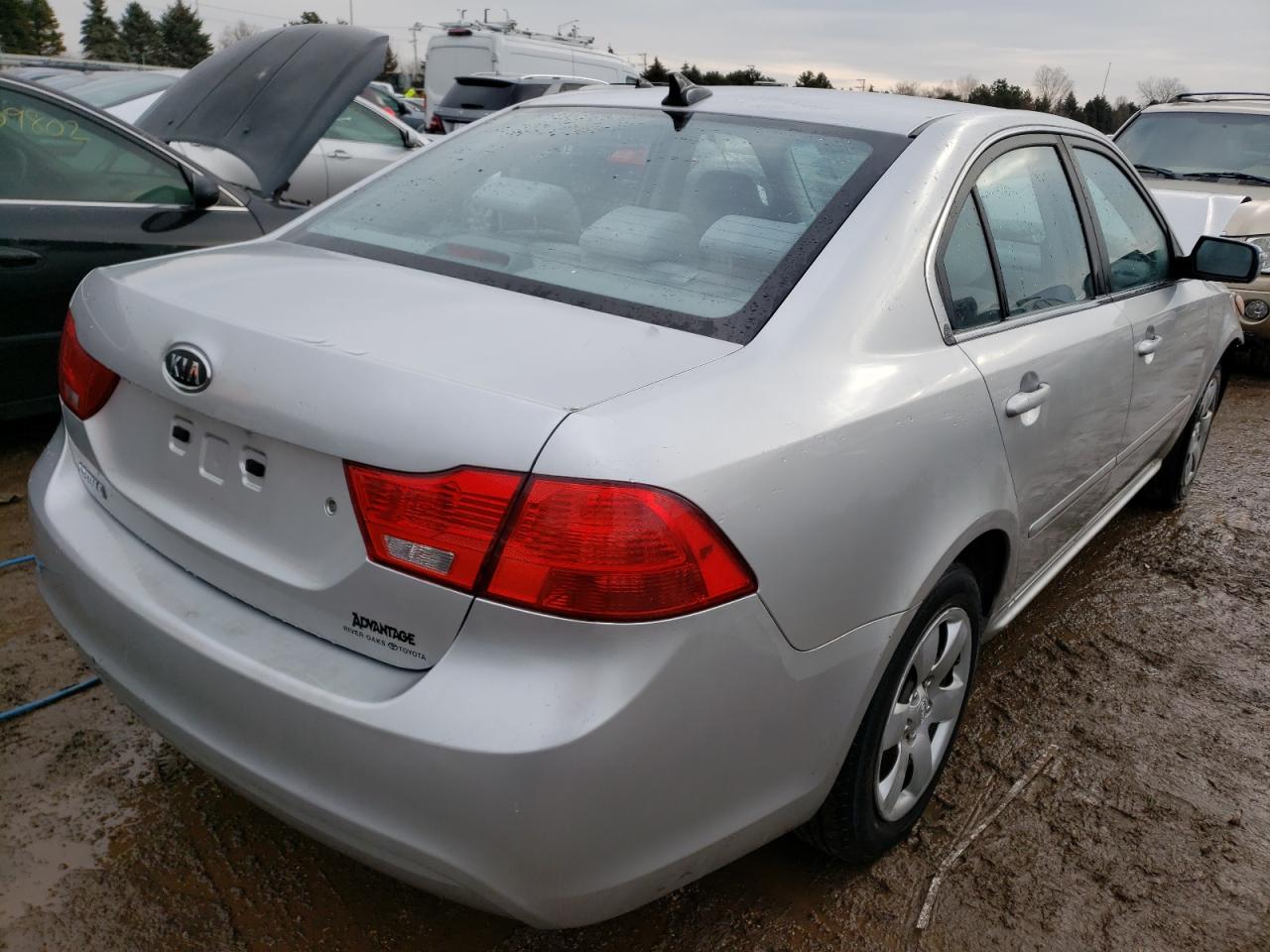 Photo 4 from auction – 2010 KIA OPTIMA LX with VIN KNAGG4A81A5424438