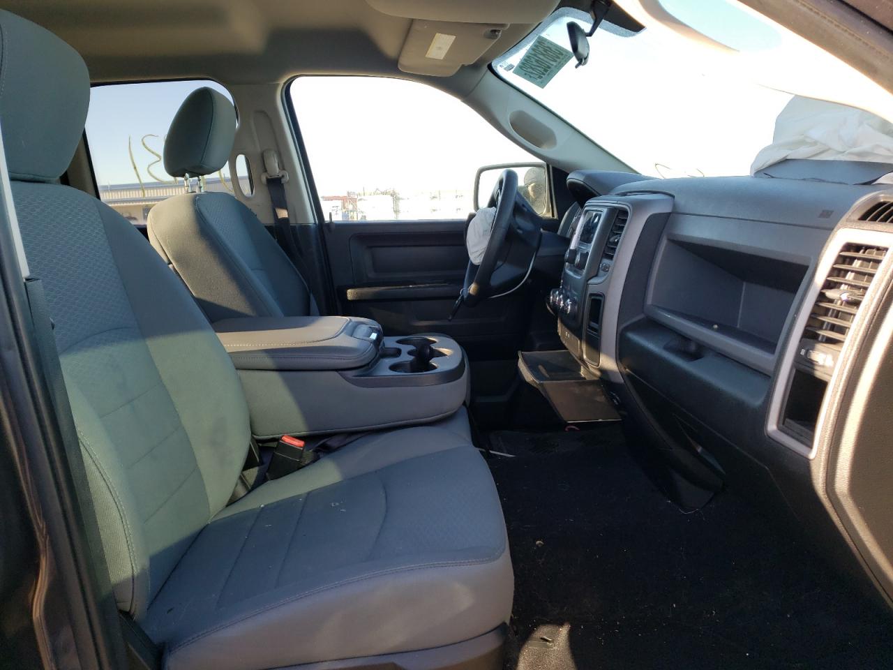 Photo 5 from auction – 2017 RAM 1500 ST with VIN 1C6RR7FG6HS569565