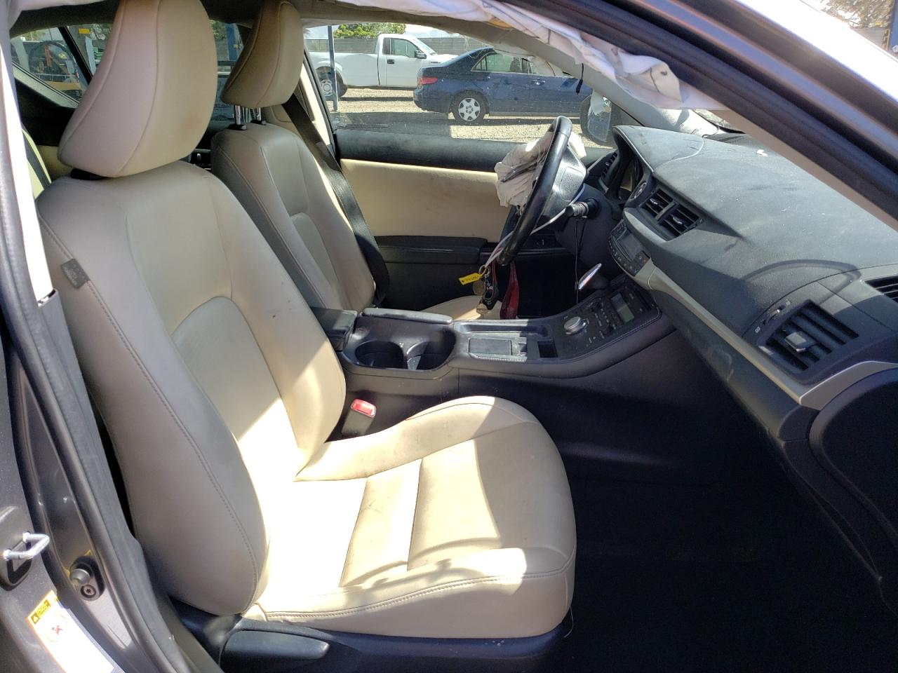 Photo 5 from auction – 2013 LEXUS CT 200 with VIN JTHKD5BHXD2170792